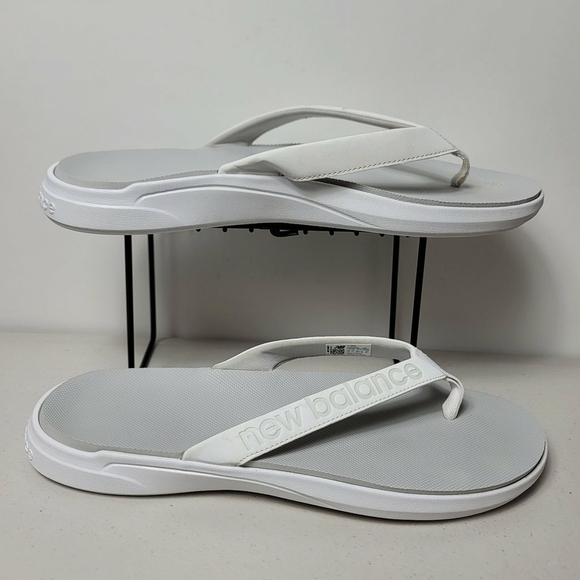 New Balance Lightweight white men’s Flip Flop Thong Sandals Slides Sz 13 - Picture 2 of 8